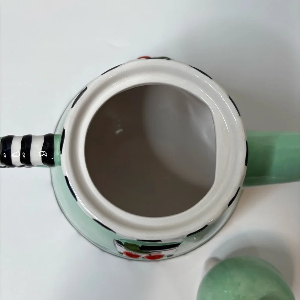 SHIRLEY TEAPOT BY BROWNLOW